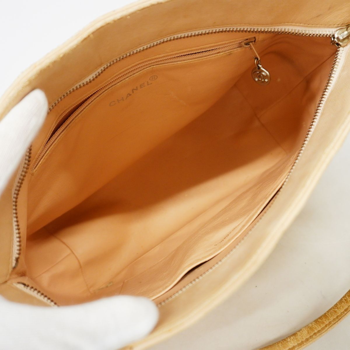 Chanel Tote Bag Reissue Lambskin Beige Silver — view 4
