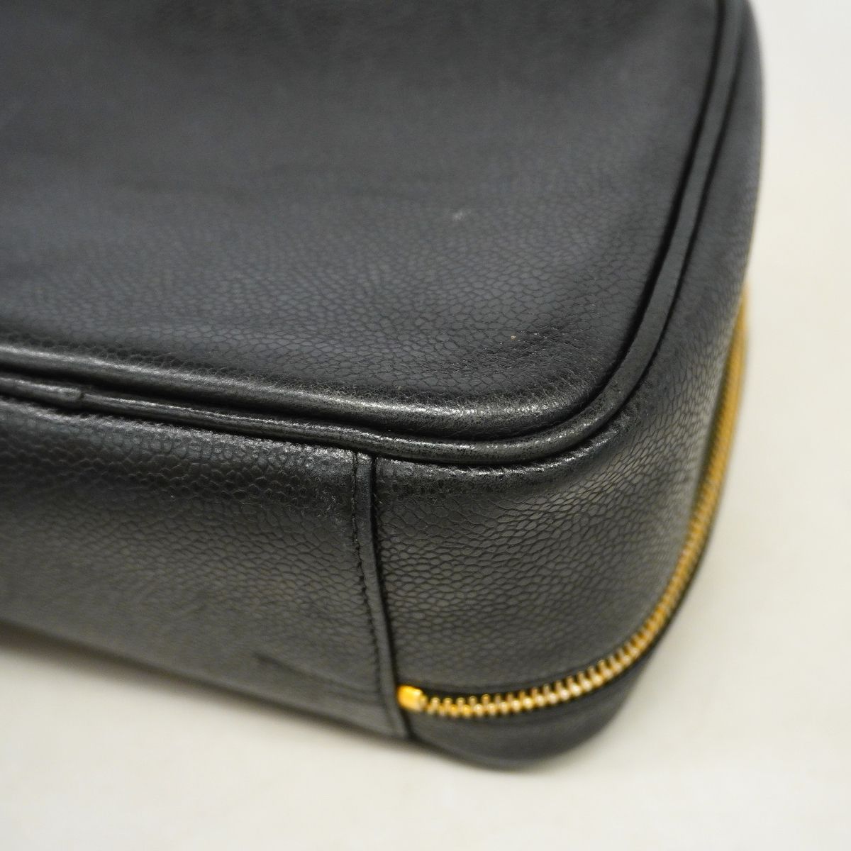 Chanel Vanity Bag Caviar Leather Black Gold — view 6
