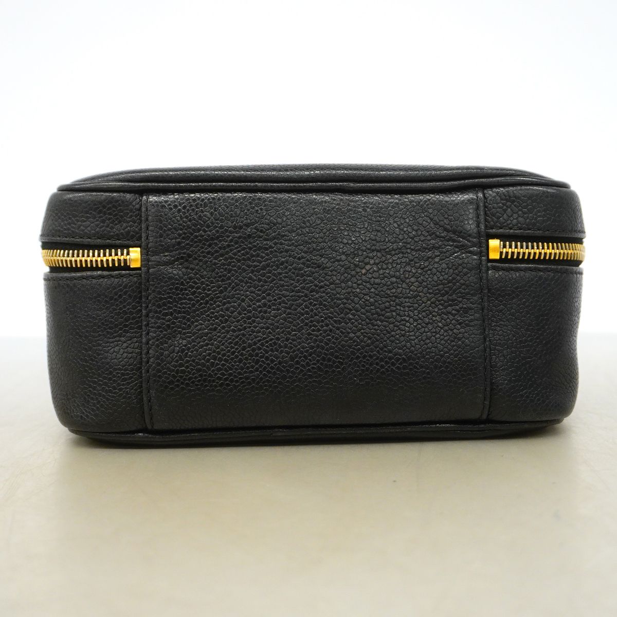 Chanel Vanity Bag Caviar Leather Black Gold — view 3
