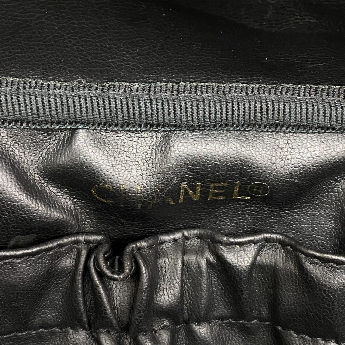 Chanel Vanity Bag Bicolor Leather Black Gold — view 5
