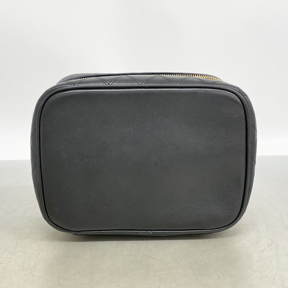Chanel Vanity Bag Bicolor Leather Black Gold — view 3