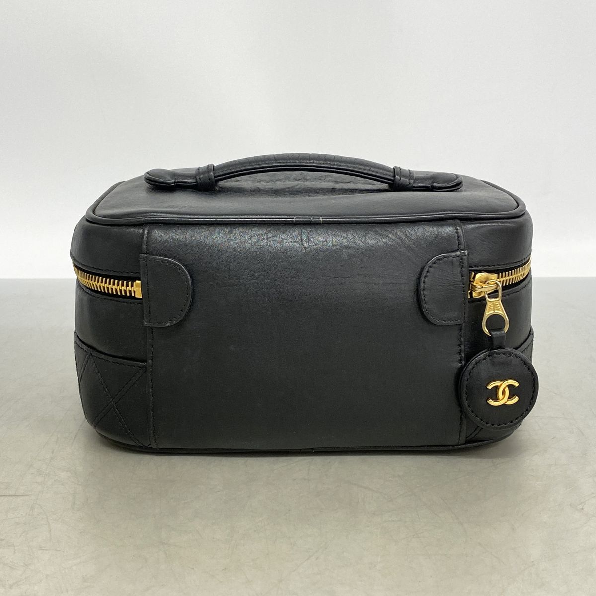 Chanel Vanity Bag Bicolor Leather Black Gold — view 8
