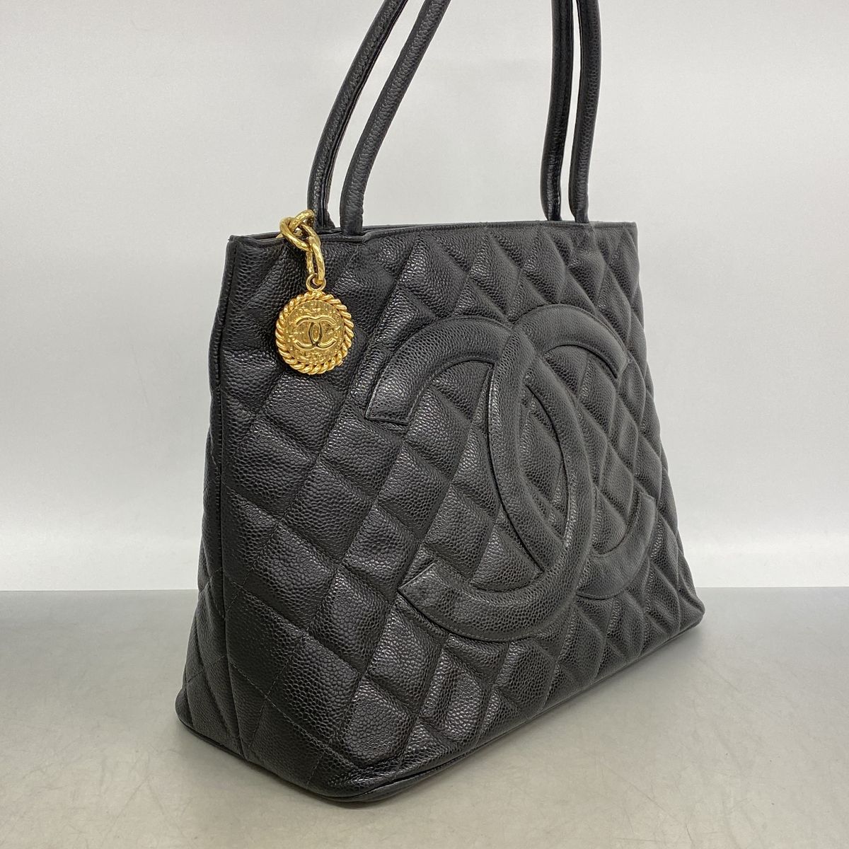Chanel Tote Bag Reissue Caviar Leather Black Gold — view 2