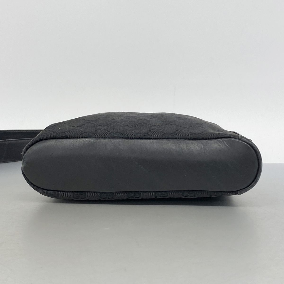 Gucci Shoulder Bag GG Canvas Black Gold — view 3