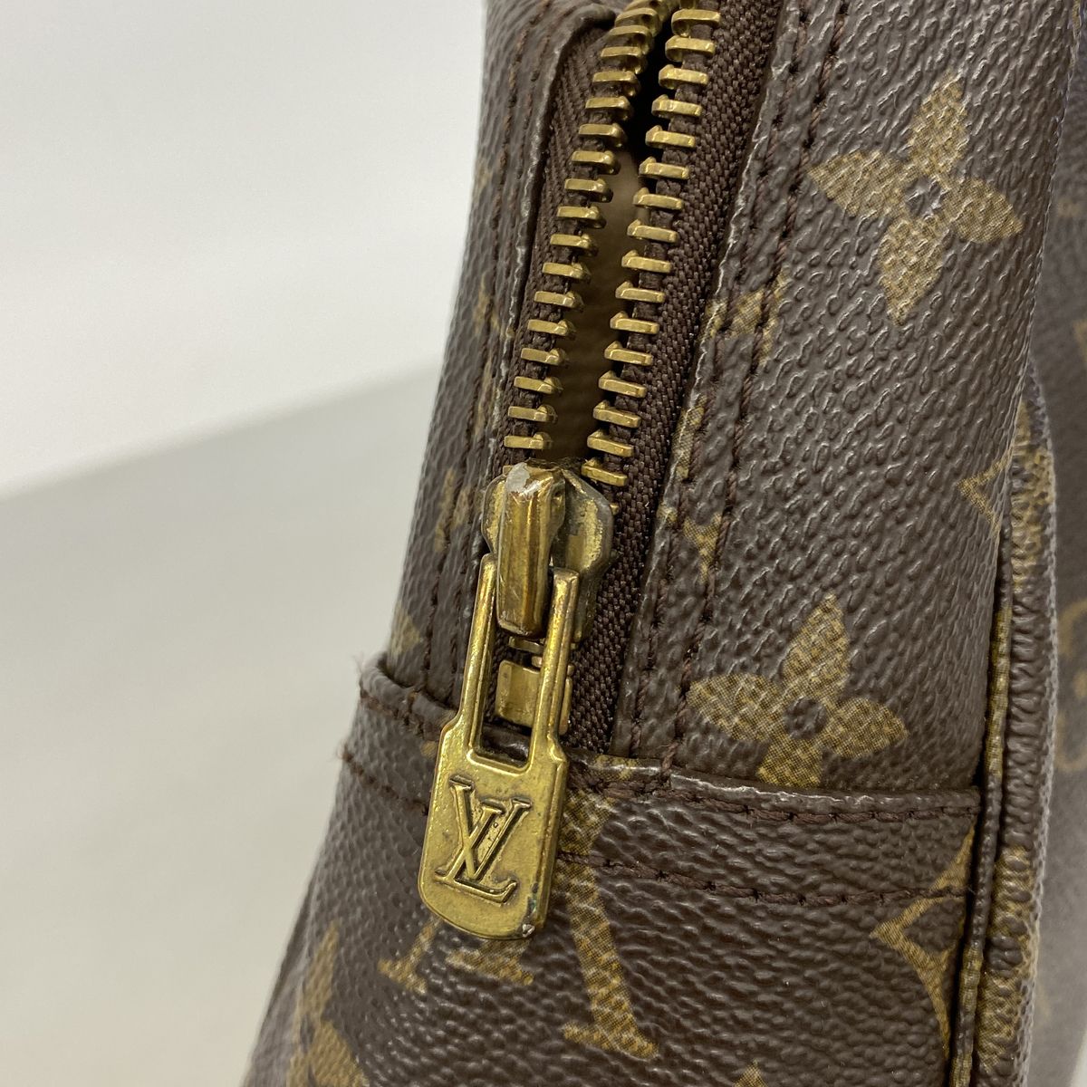 Louis Vuitton Pouch Monogram Trousse Toilet 28 Brown — view 6