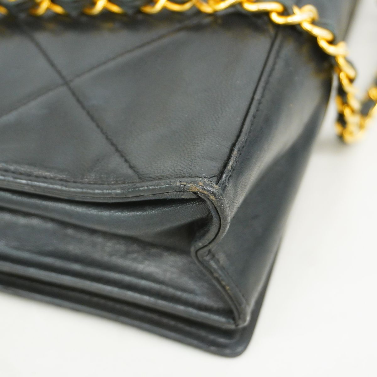 Chanel Shoulder Bag Lambskin Black Gold — view 6