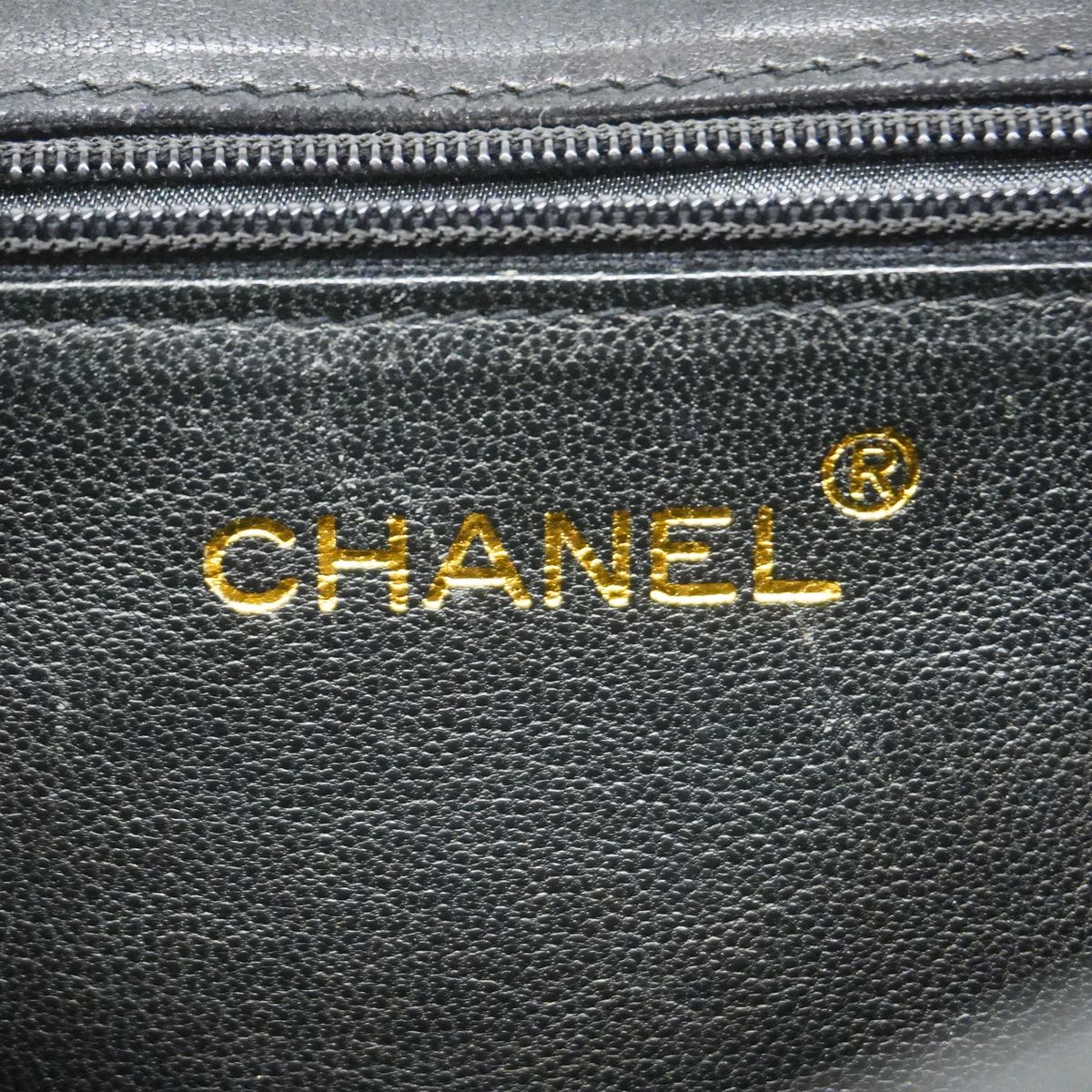 Chanel Shoulder Bag Lambskin Black Gold — view 5