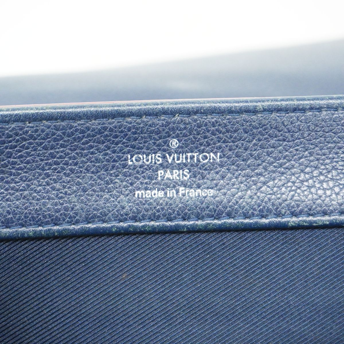 Louis Vuitton Handbag Taurillon Lockme Marine Rouge 2-Way Bag — view 5