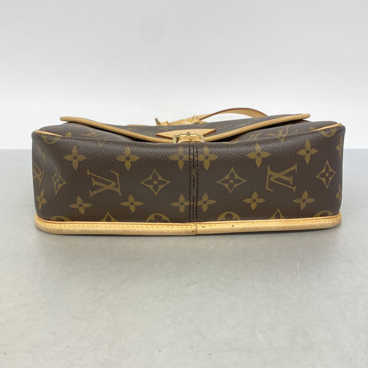 Louis Vuitton Shoulder Bag Monogram Solonge Brown — view 3