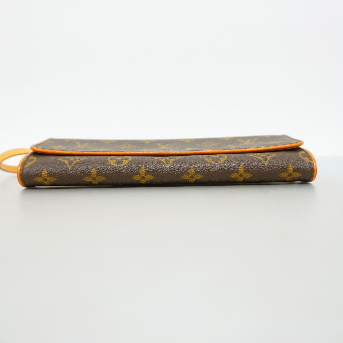 Louis Vuitton Shoulder Bag Monogram Pochette Twin GM Brown — view 3