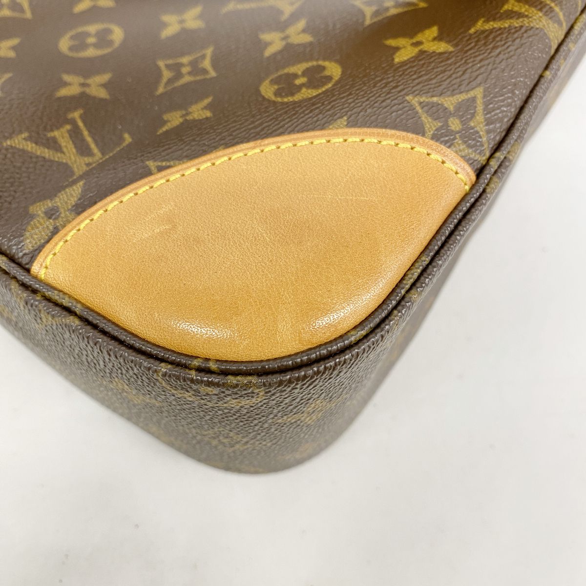 Louis Vuitton Shoulder Bag Monogram Boulogne 30 Brown — view 6