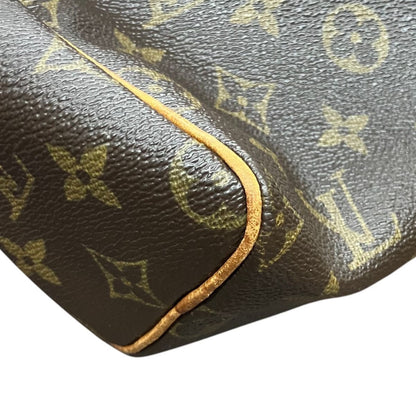 Louis Vuitton Chewroulis Monogram Shoulder Bag Canvas — view 5