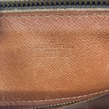Louis Vuitton Chewroulis Monogram Shoulder Bag Canvas — view 4