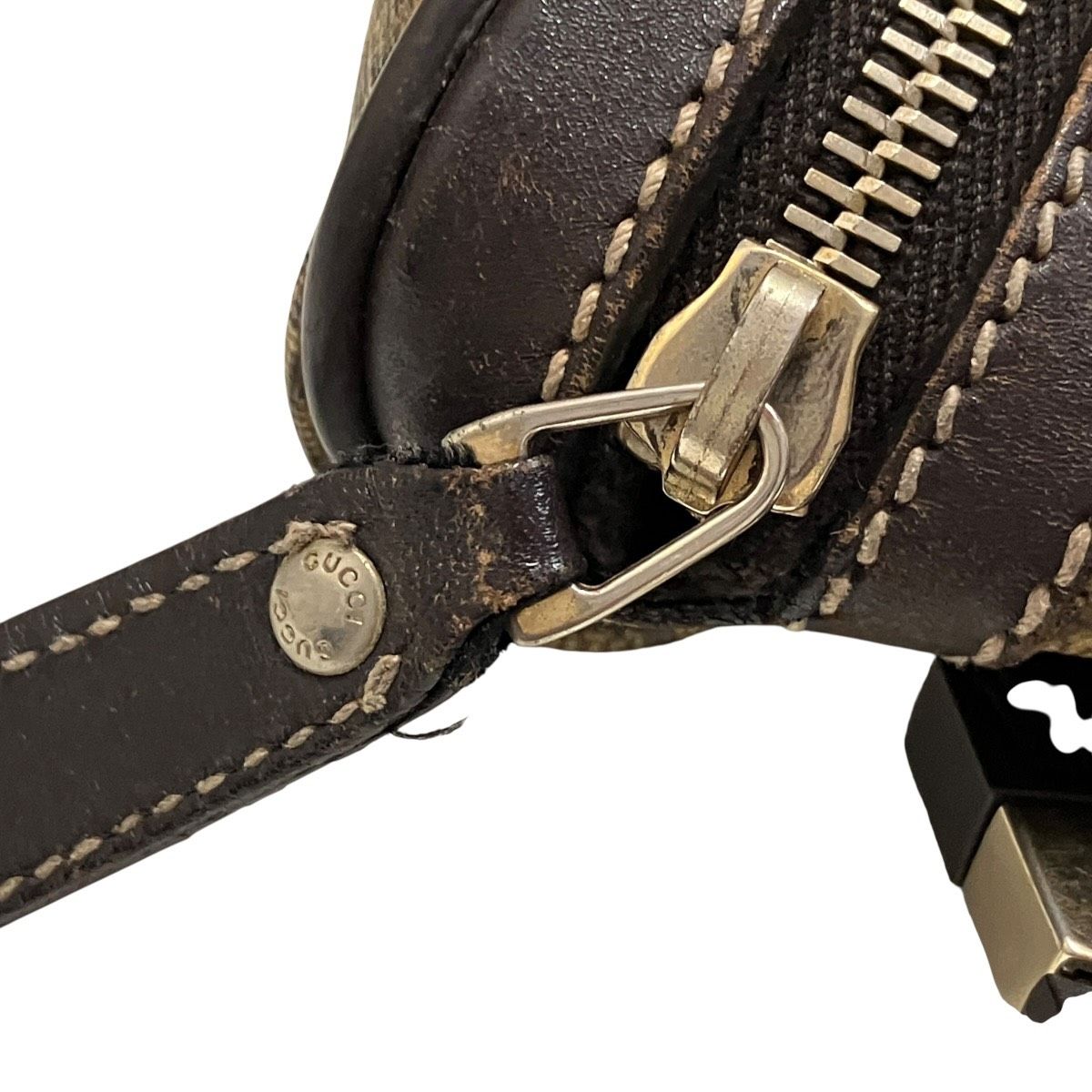 Gucci Waist Bag GG Supreme Leather — view 8