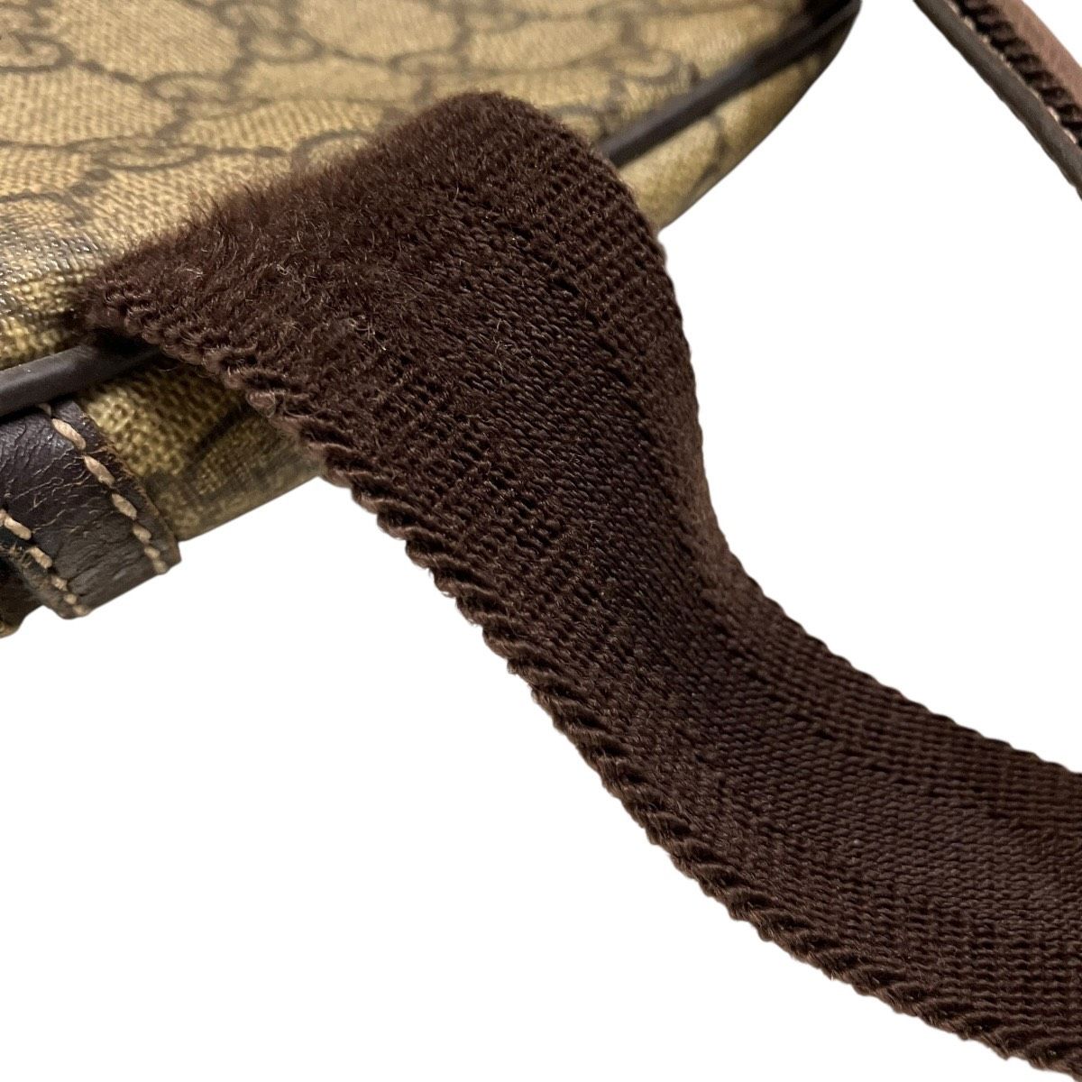 Gucci Waist Bag GG Supreme Leather — view 6