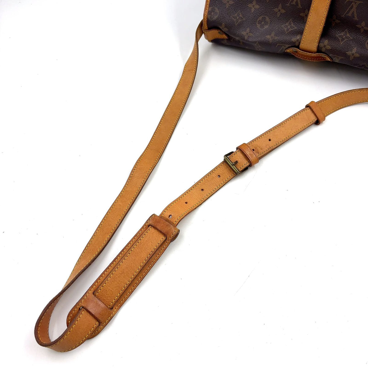 Louis Vuitton Saumur 35 Monogram Leather Crossbody — view 5