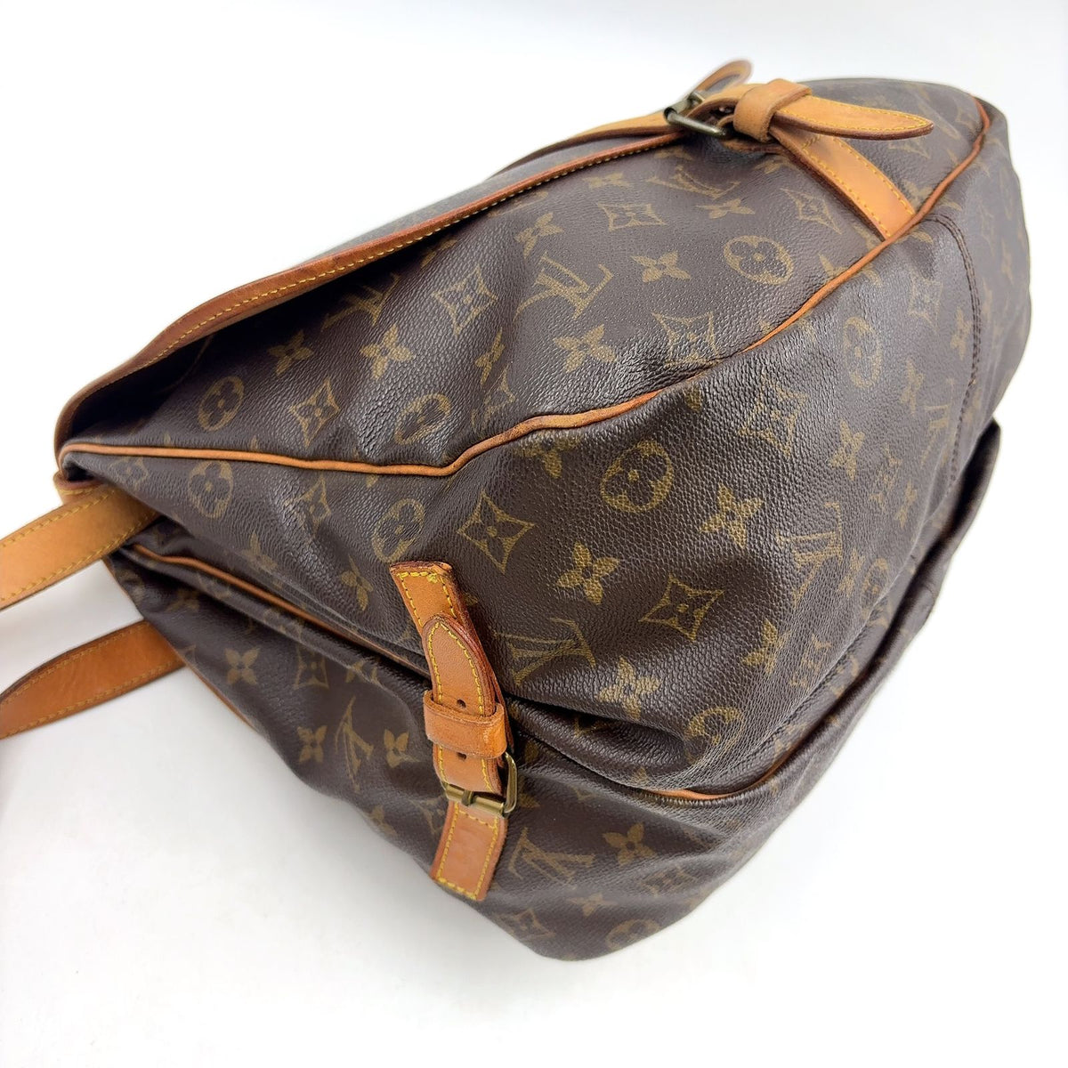 Louis Vuitton Saumur 35 Monogram Leather Crossbody — view 7