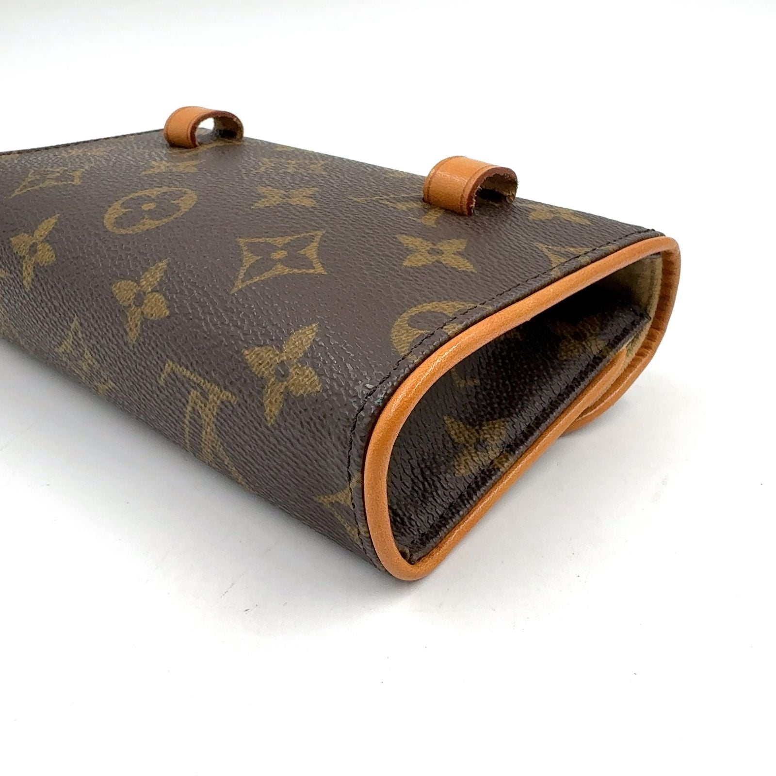 Louis Vuitton Pochette Twin PM Monogram XS Leather Brown Shoulder Bag Gold — view 7