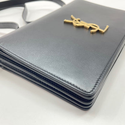 Saint Laurent Shoulder Bag Cassandra Monogram Phone Folder — view 6