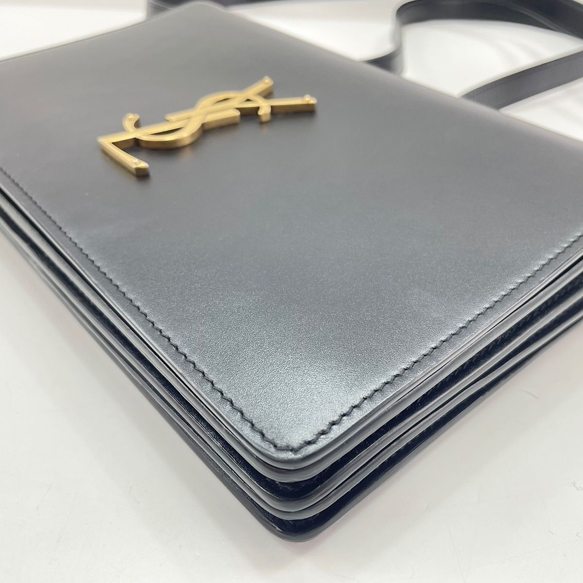 Saint Laurent Shoulder Bag Cassandra Monogram Phone Folder — view 7