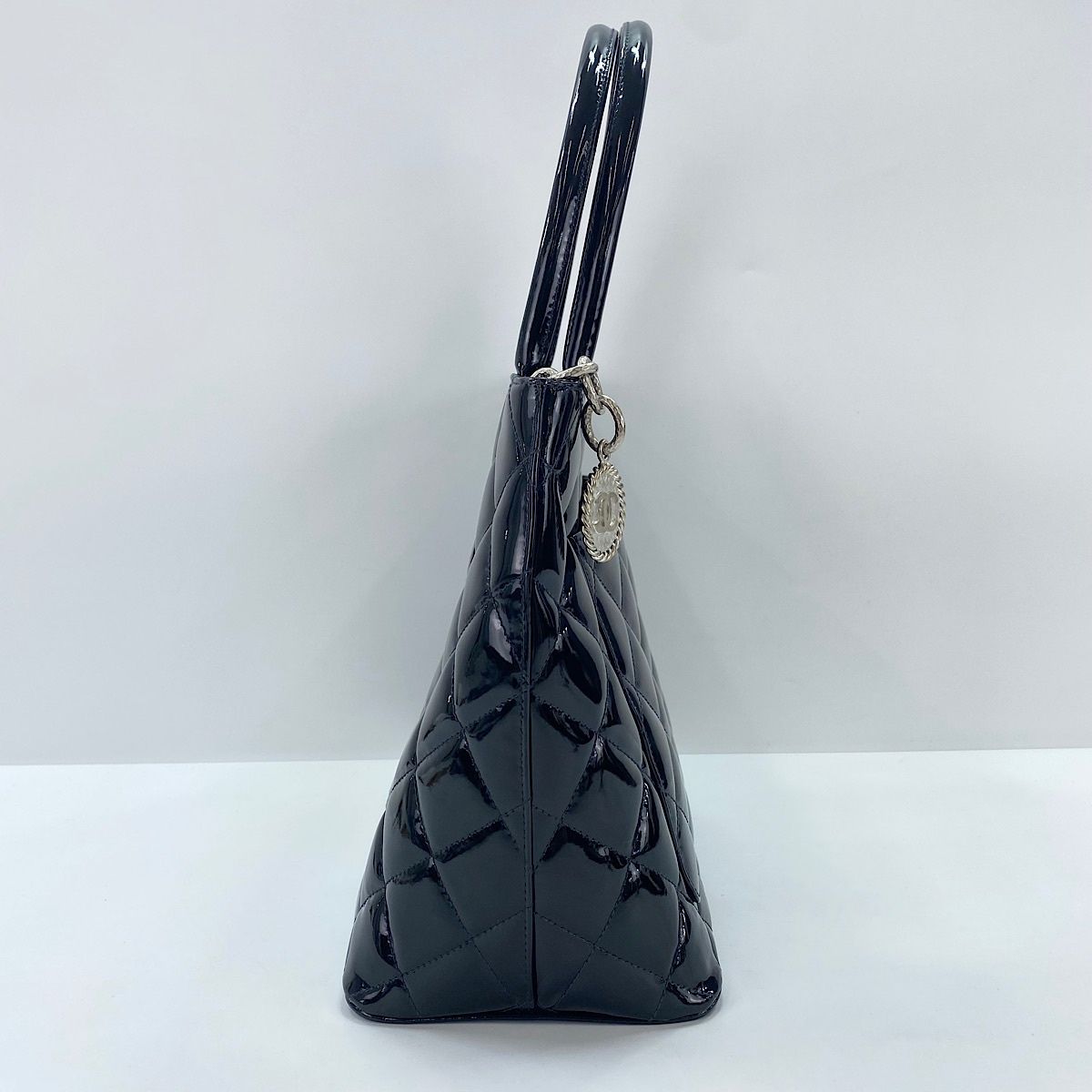 Chanel Tote Bag Reissue Black — view 4
