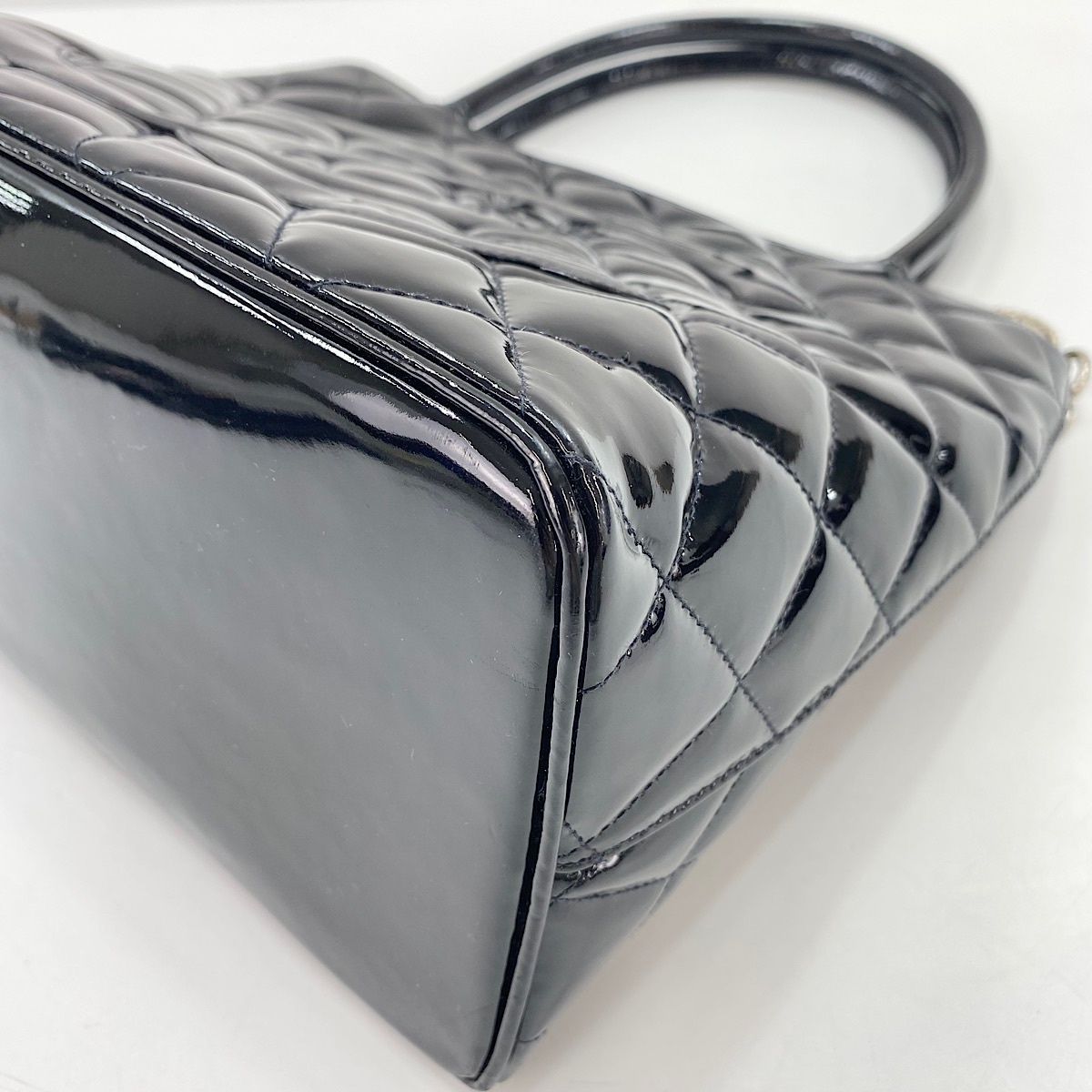 Chanel Tote Bag Reissue Black — view 7