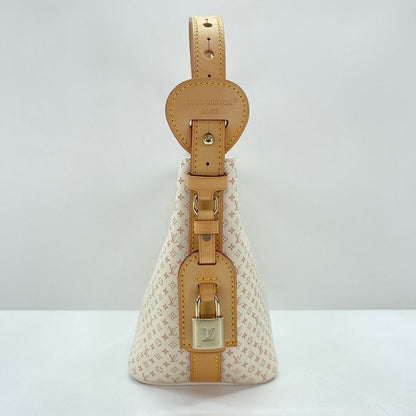Louis Vuitton Handbag All in BB — view 4