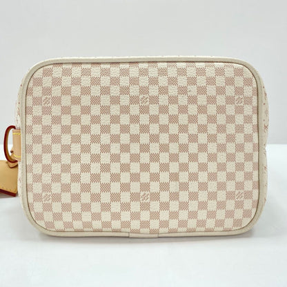 Louis Vuitton Handbag All in BB — view 6