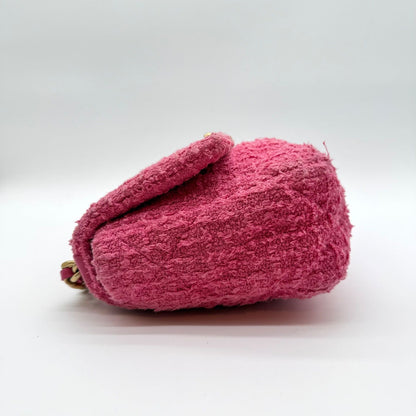 Chanel 19 Shoulder Bag Tweed CC Logo Turnlock — view 5