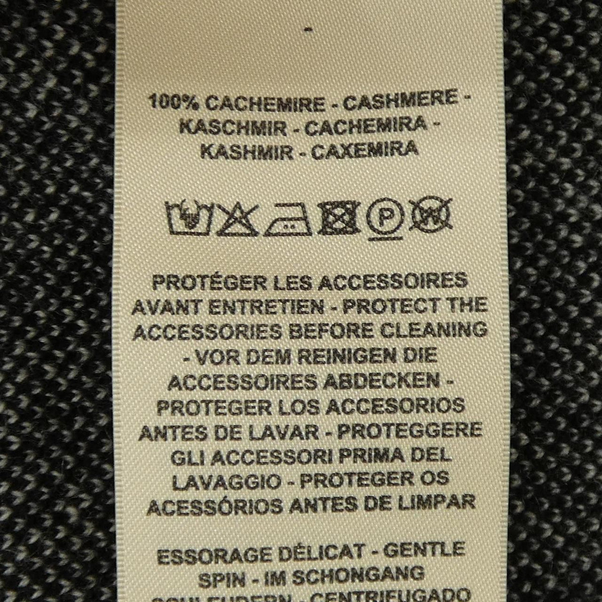 Hermes la Promenade du Long Cardigan — view 3