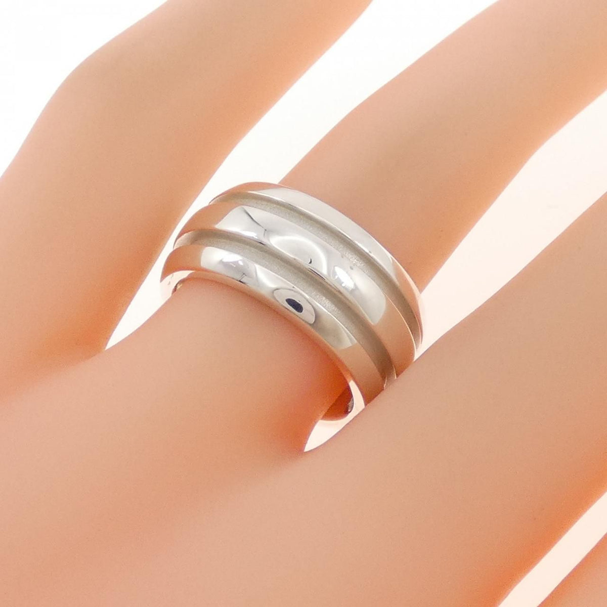 Tiffany & Co Atlas Ring — view 4