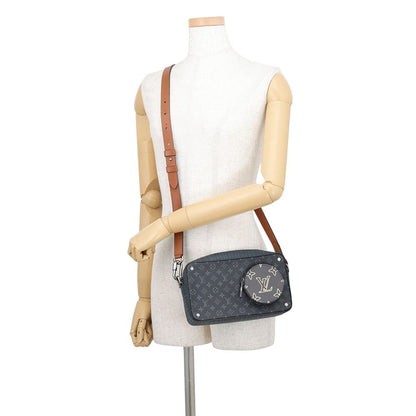 Louis Vuitton Shoulder Bag Monogram Eclipse Volga on Strap Black — view 4