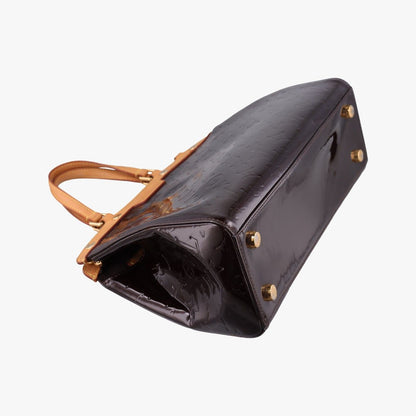 Louis Vuitton Blair MM Amarante Vernis — view 5