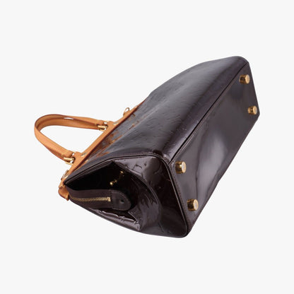 Louis Vuitton Blair MM Amarante Vernis — view 7