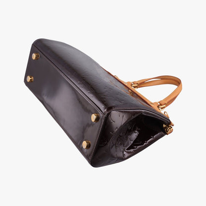 Louis Vuitton Blair MM Amarante Vernis — view 6