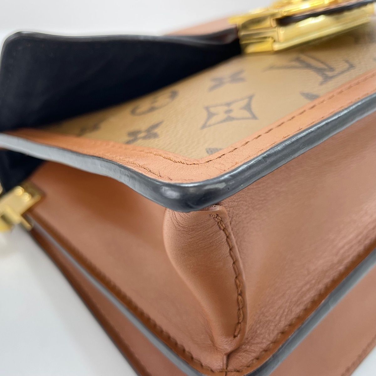 Louis Vuitton Shoulder Bag Dauphine MM — view 7