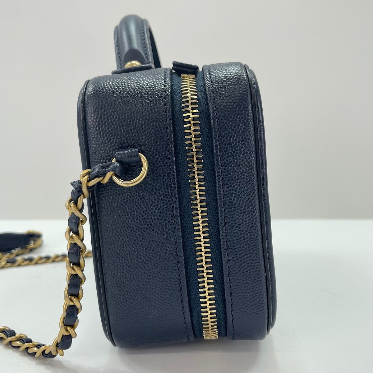 Chanel Shoulder Bag Filigree — view 5