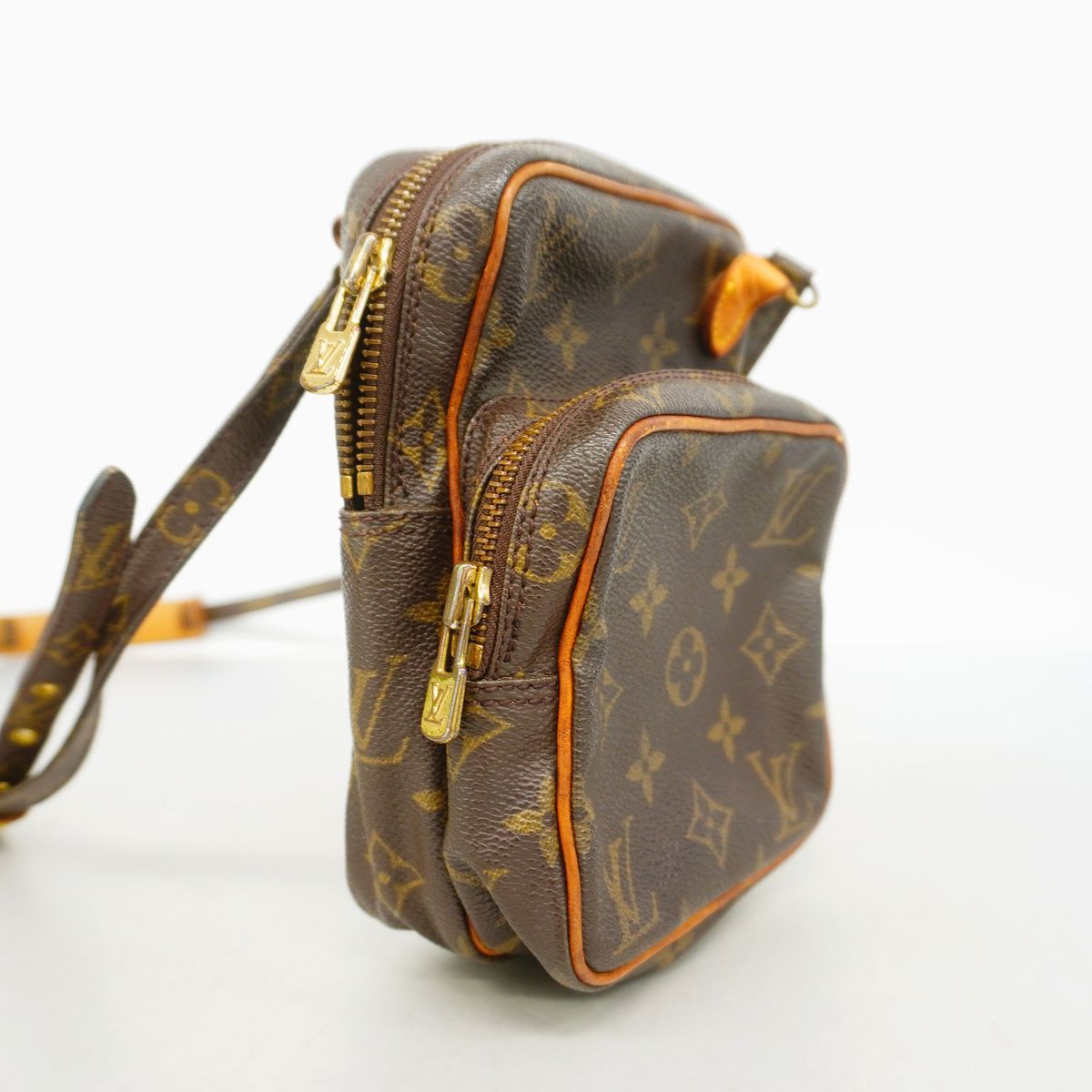 Louis Vuitton Shoulder Bag Monogram Mini Amazon Brown — view 2