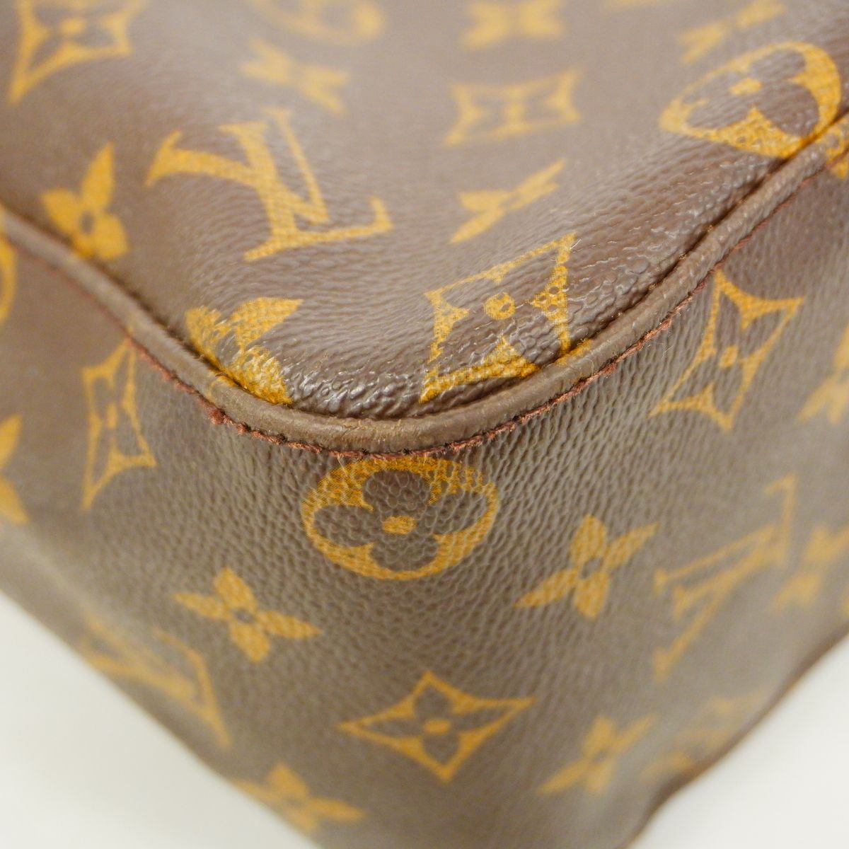 Louis Vuitton Shoulder Bag Monogram Looping GM Brown — view 6