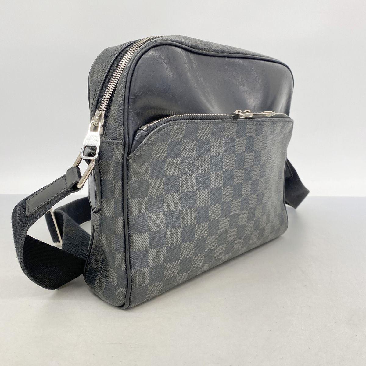 Louis Vuitton Shoulder Bag Damier Graphite Date PM Black — view 2