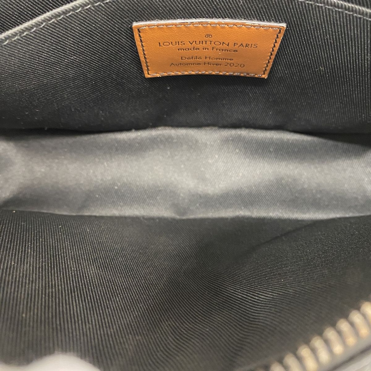 Louis Vuitton Shoulder Bag Monogram Eclipse Volgaon Strap Black — view 4