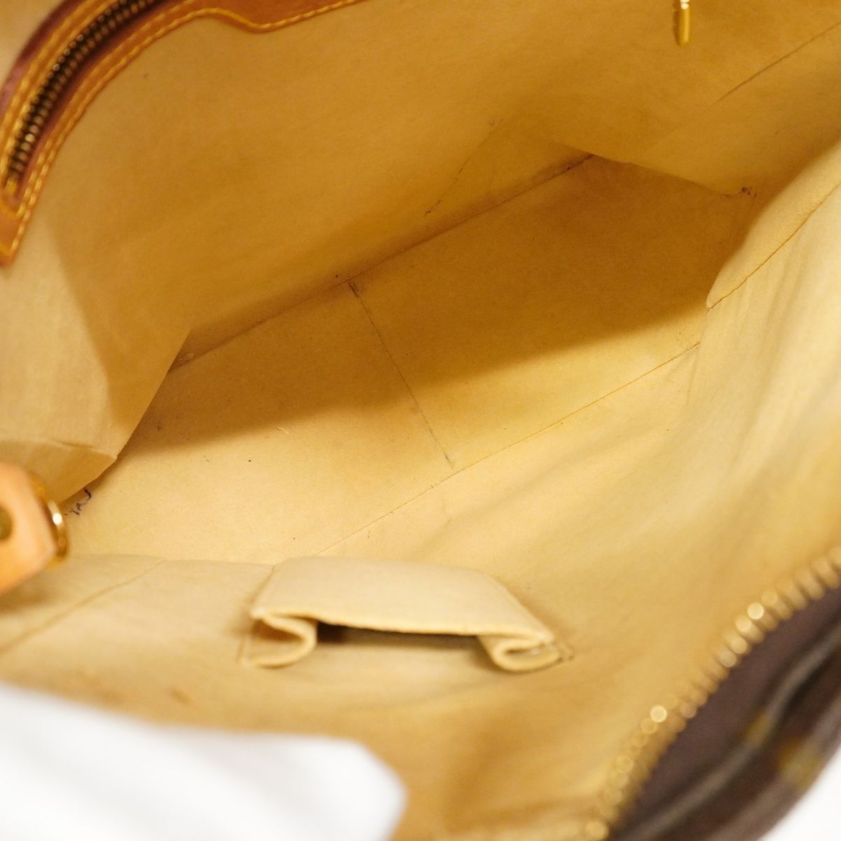 Louis Vuitton Shoulder Bag Monogram Looping GM Brown — view 4