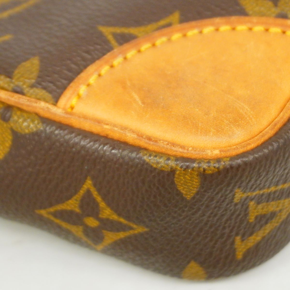 Louis Vuitton Clutch Monogram Marly Dragonne PM Brown — view 7