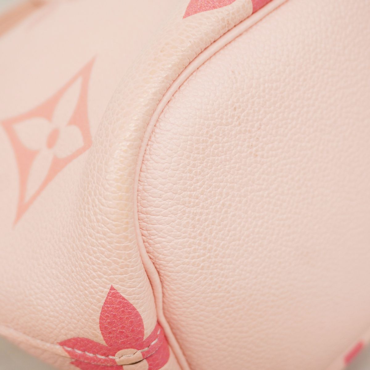 Louis Vuitton Handbag Monogram Empreinte Marshmallow PM Boutonde Rose 2-Way Bag — view 7
