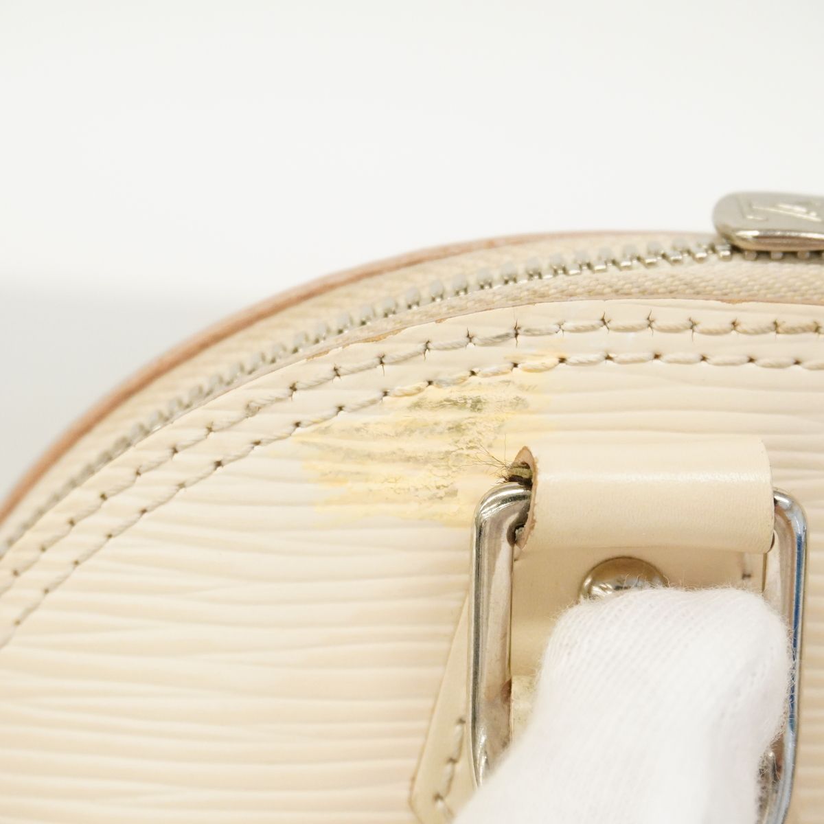 Louis Vuitton Handbag Epi Alma BB Quartz 2-Way Bag — view 8
