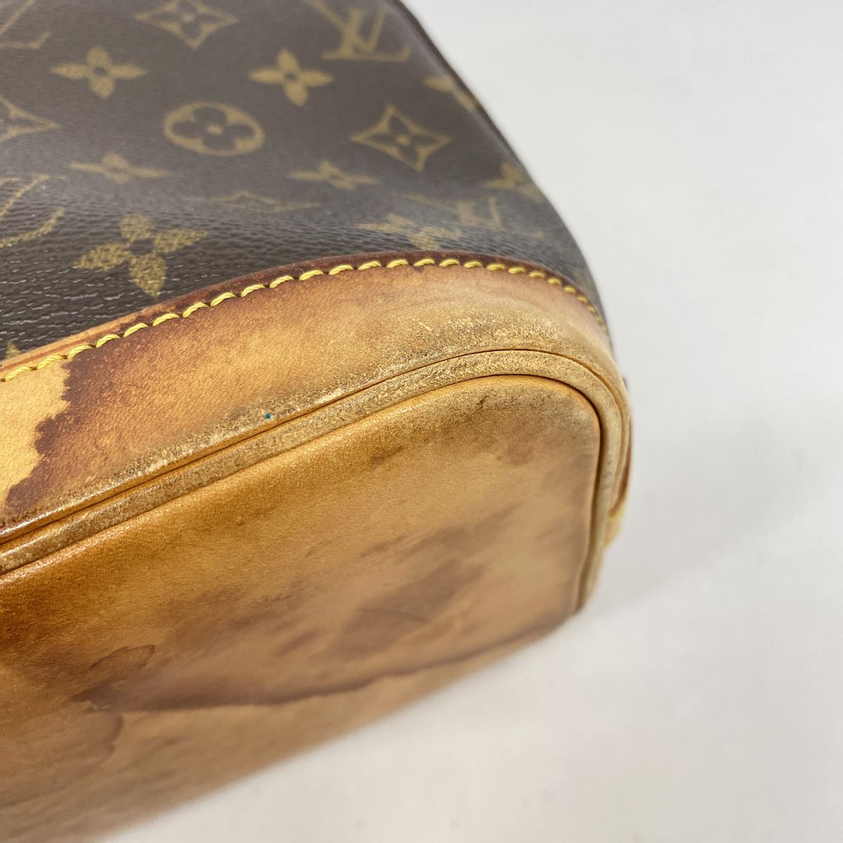 Louis Vuitton Handbag Monogram Alma Brown — view 6