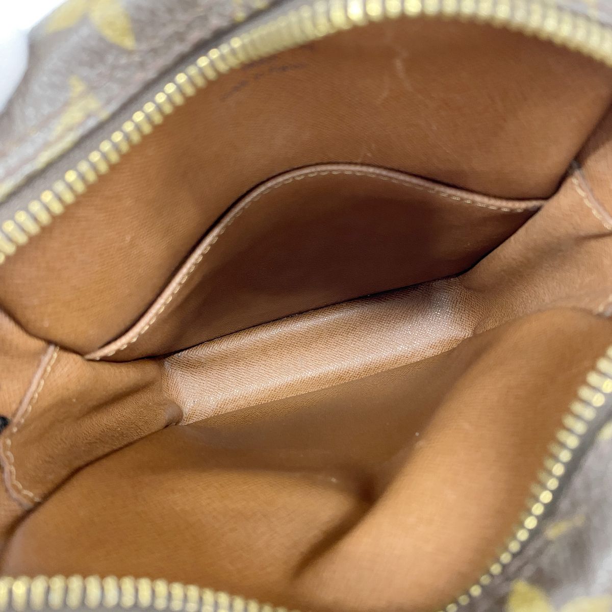 Louis Vuitton Shoulder Bag Monogram Amazon Brown — view 4