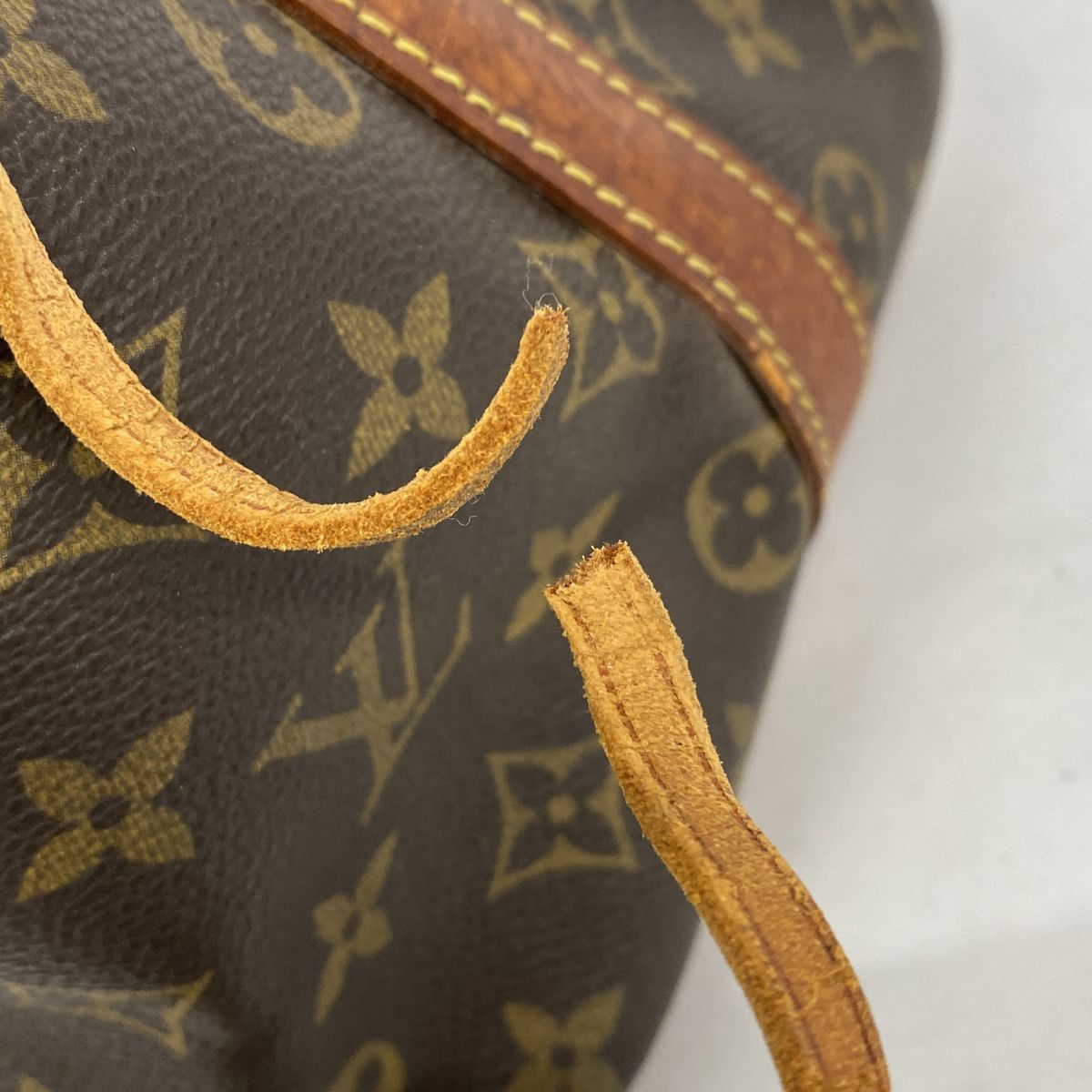 Louis Vuitton Shoulder Bag Monogram Petit Noe Brown — view 6