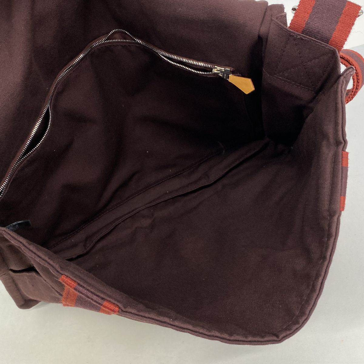Hermes Shoulder Bag Fourre Tout Besace MM Canvas Bordeaux Silver — view 4