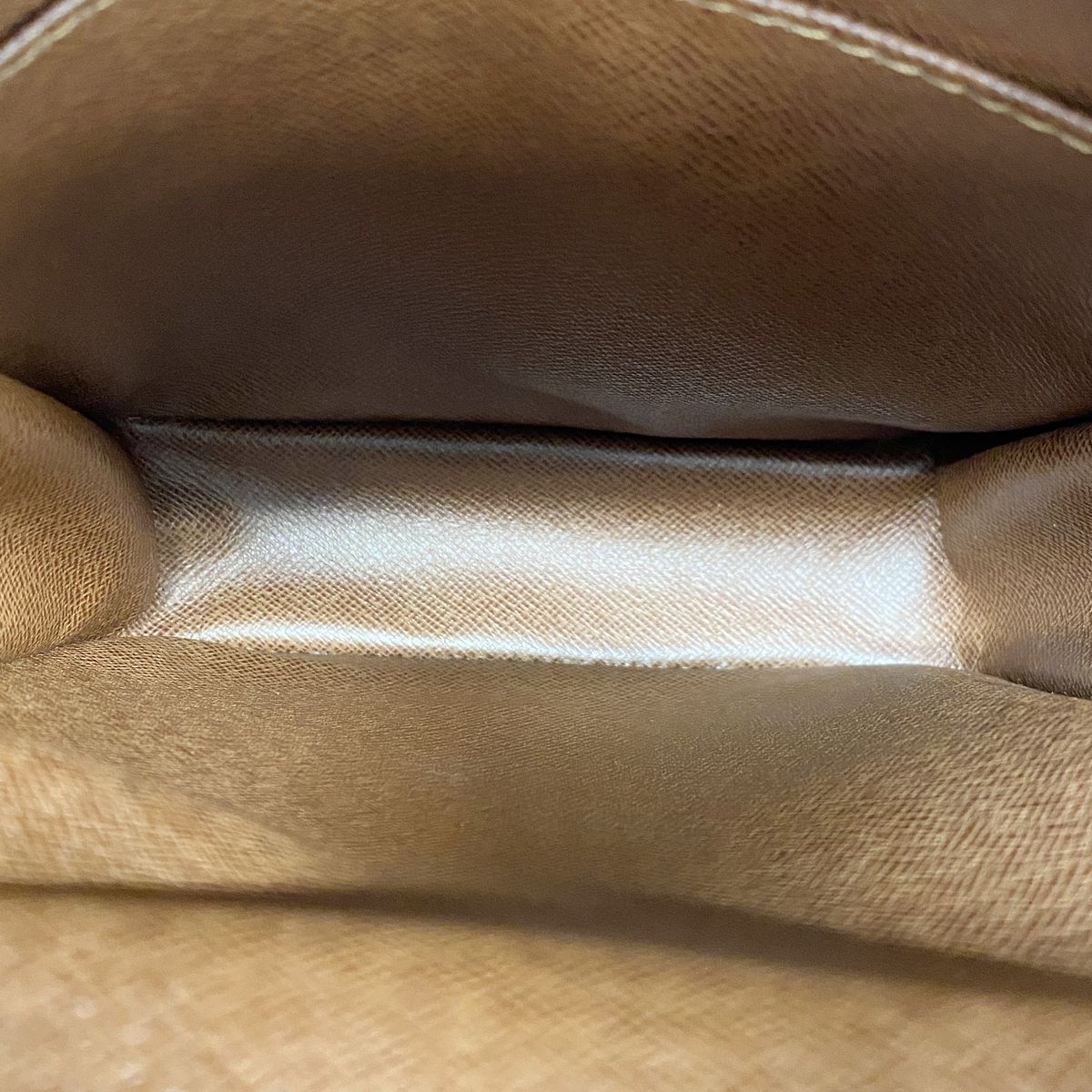 Louis Vuitton Shoulder Bag Monogram Amazon Brown — view 4